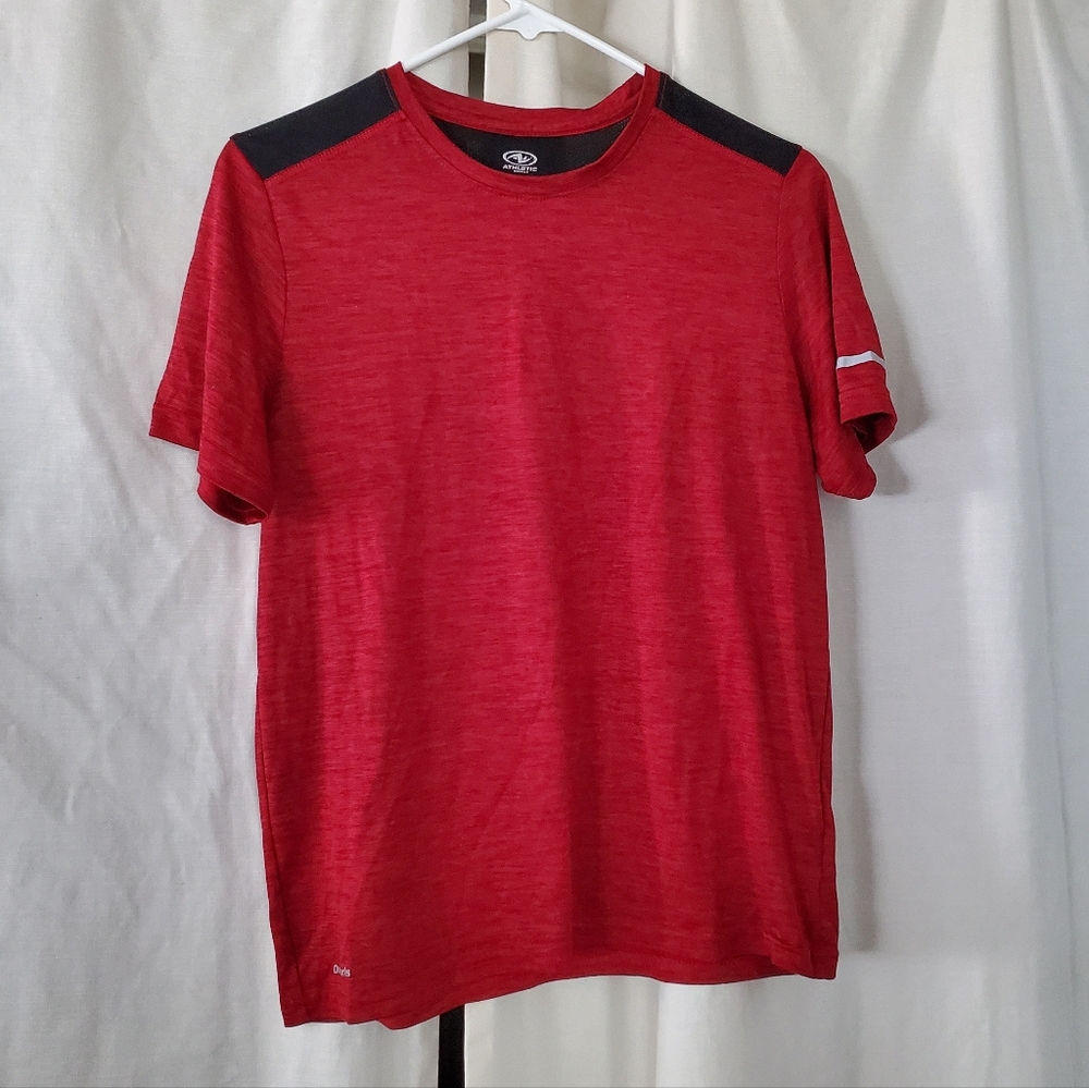 Men's athletic red t-shirt